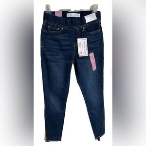 Levi's Women's Pull On Skinny Jeans Size 4S Totally Shaping Stretch Jeans NWT